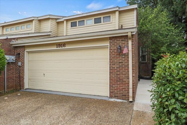 1916 Shorewood Drive, Grapevine, TX 76051