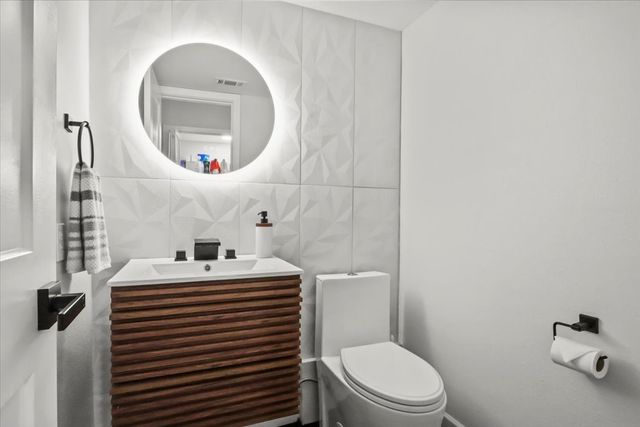 1916 Shorewood Drive, Grapevine, TX 76051