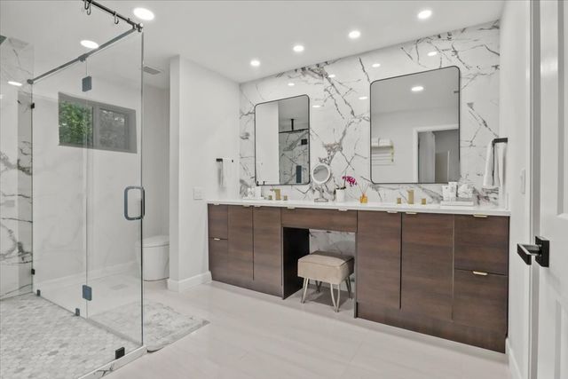 1916 Shorewood Drive, Grapevine, TX 76051