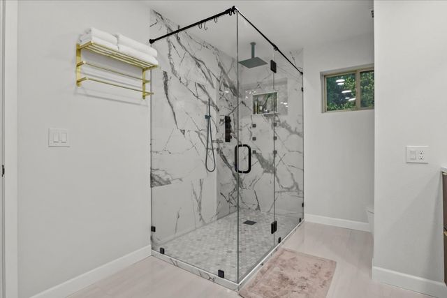 1916 Shorewood Drive, Grapevine, TX 76051