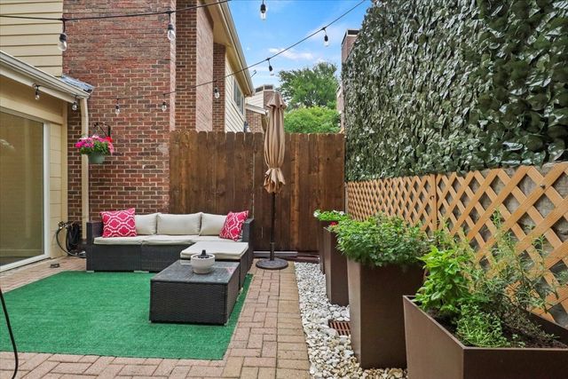 1916 Shorewood Drive, Grapevine, TX 76051