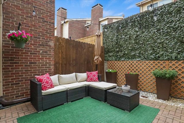 1916 Shorewood Drive, Grapevine, TX 76051