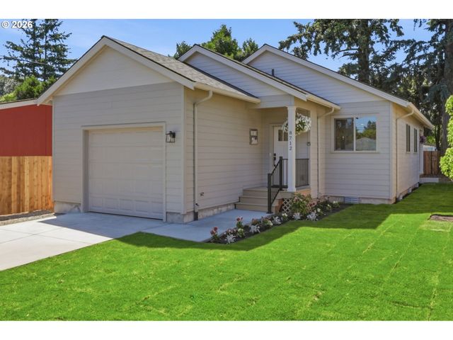 8712 Se CLATSOP St, Happy Valley, OR 97086