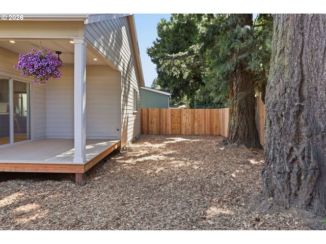 8712 Se CLATSOP St, Happy Valley, OR 97086