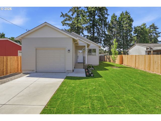 8712 Se CLATSOP St, Happy Valley, OR 97086