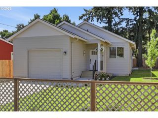 8712 Se CLATSOP St, Happy Valley, OR 97086
