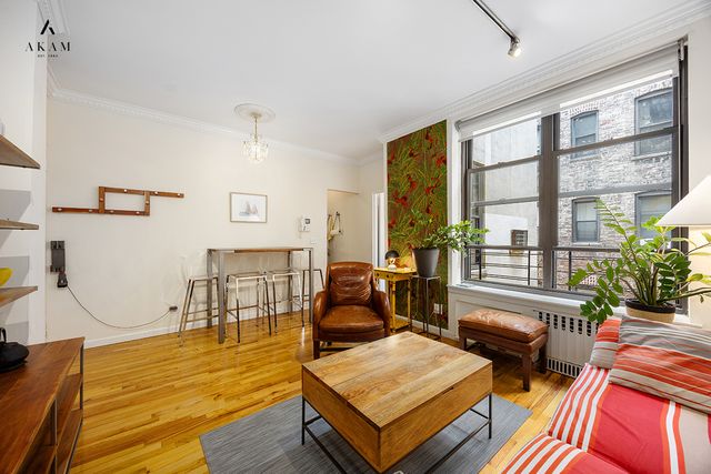 112 W 72nd St Apt 11D, New York City, NY 10023