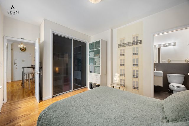112 W 72nd St Apt 11D, New York City, NY 10023