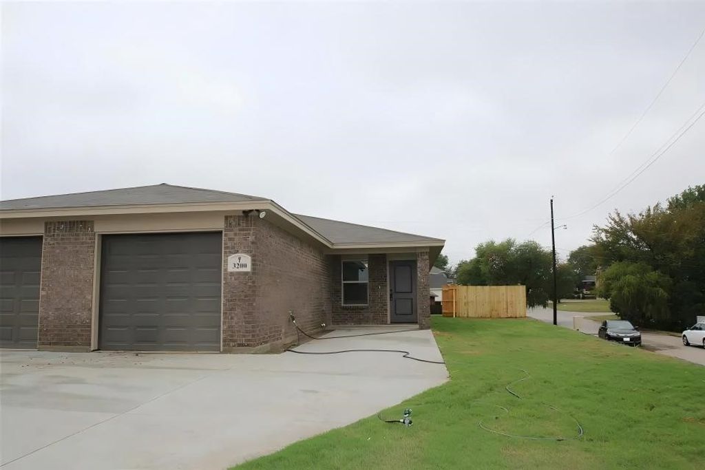 3200 Cherry Lane, Fort Worth, TX 76116 — exterior