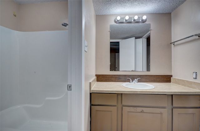 3319 Crites Street 203, Richland Hills, TX 76118