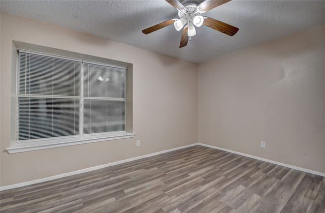 3319 Crites Street 203, Richland Hills, TX 76118