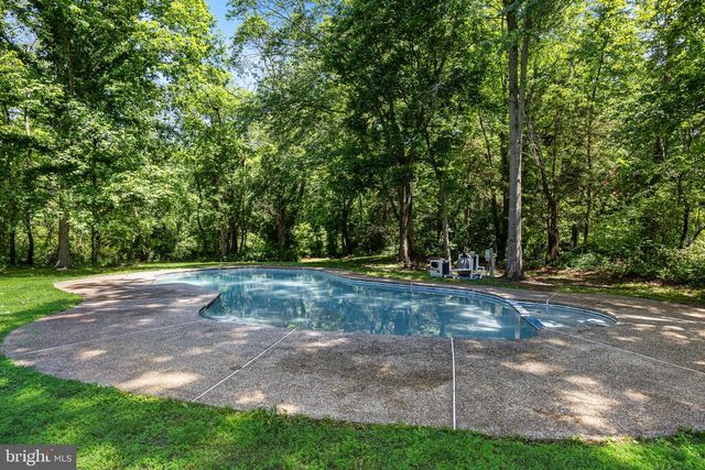 39 BRIDGE RD, Lumberton, NJ 08048