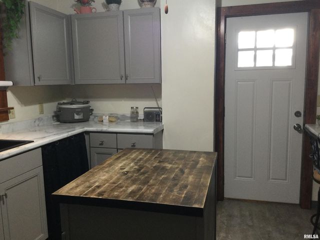 1904 DIVISION Street, Murphysboro, IL 62966