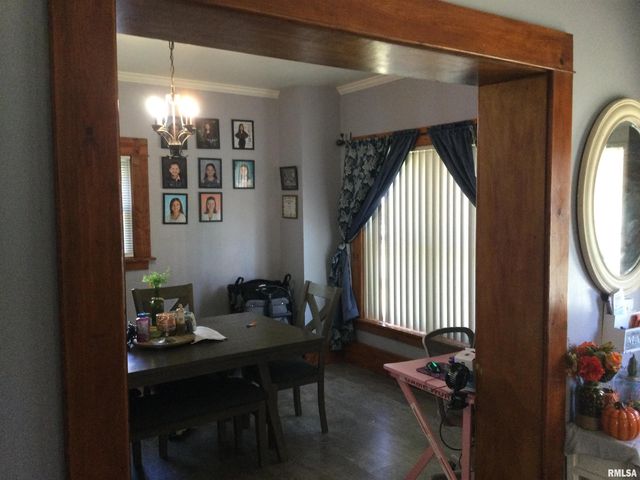 1904 DIVISION Street, Murphysboro, IL 62966