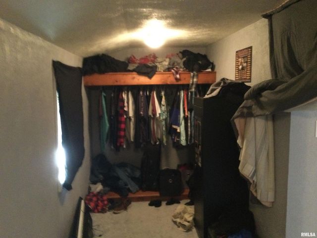 1904 DIVISION Street, Murphysboro, IL 62966