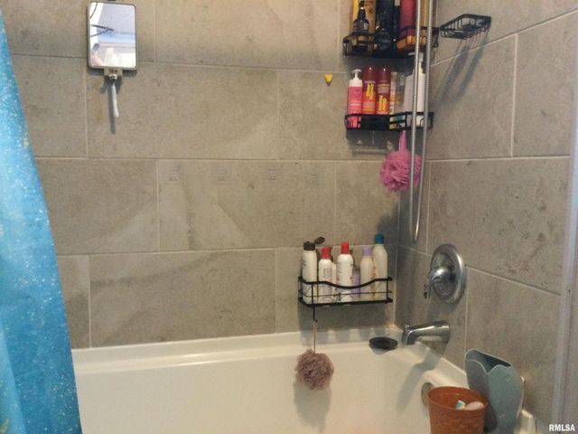 1904 DIVISION Street, Murphysboro, IL 62966