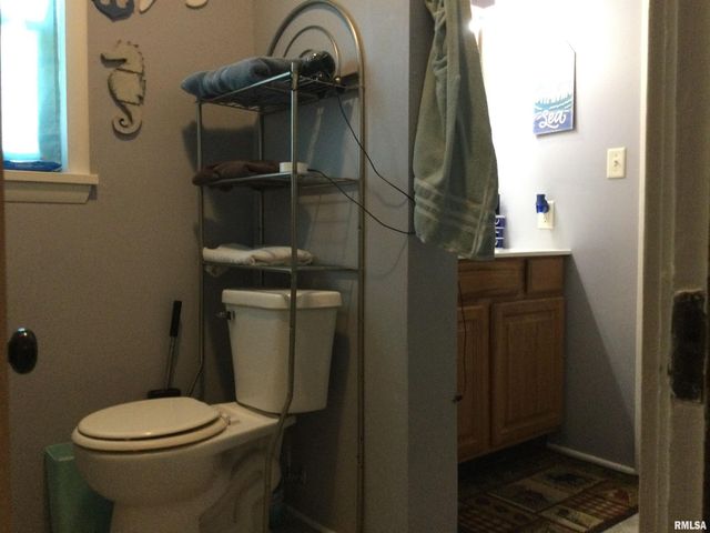 1904 DIVISION Street, Murphysboro, IL 62966