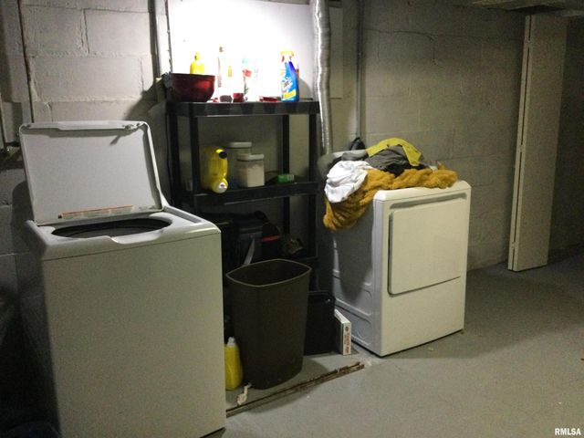 1904 DIVISION Street, Murphysboro, IL 62966