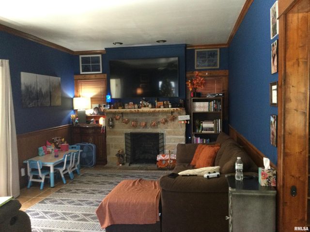 1904 DIVISION Street, Murphysboro, IL 62966