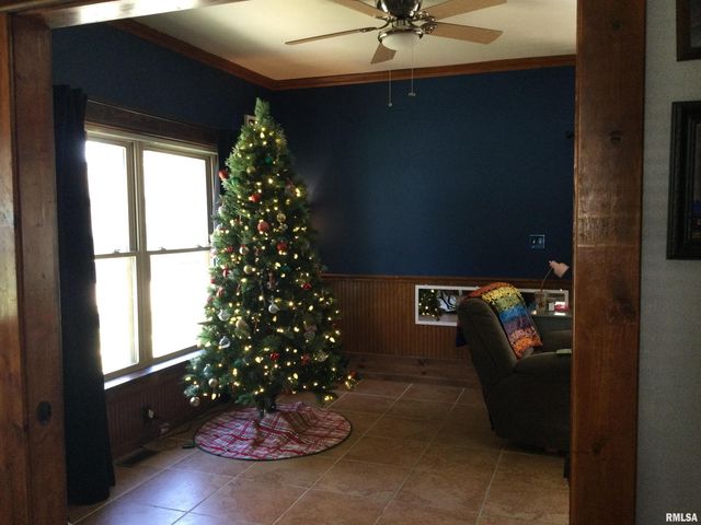 1904 DIVISION Street, Murphysboro, IL 62966