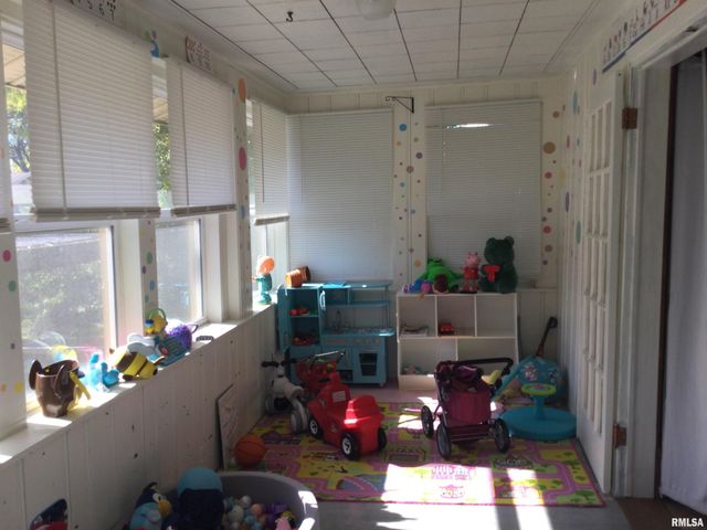 1904 DIVISION Street, Murphysboro, IL 62966