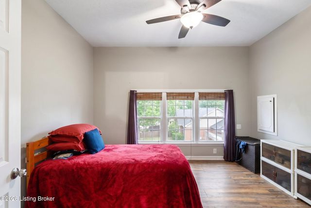 5316 Oak Lea Dr, Louisville, KY 40216