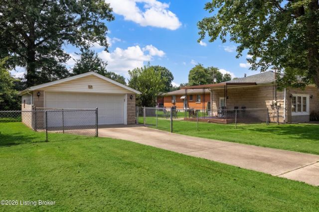 5316 Oak Lea Dr, Louisville, KY 40216