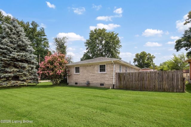 5316 Oak Lea Dr, Louisville, KY 40216