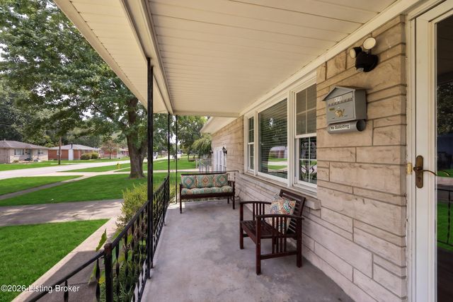 5316 Oak Lea Dr, Louisville, KY 40216