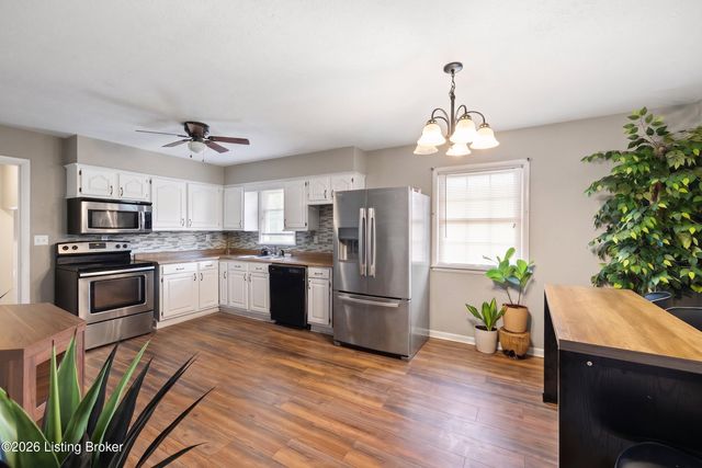 5316 Oak Lea Dr, Louisville, KY 40216