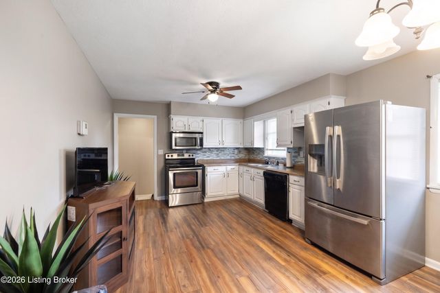 5316 Oak Lea Dr, Louisville, KY 40216