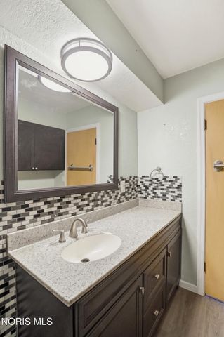 4843 Glen Oaks Drive, Toledo, OH 43613