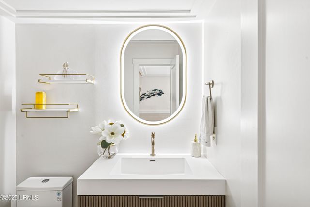 1 Firethorn Lane, Hilton Head Island, SC 29928