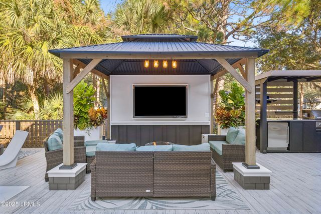 1 Firethorn Lane, Hilton Head Island, SC 29928