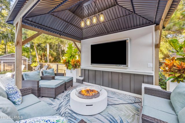 1 Firethorn Lane, Hilton Head Island, SC 29928