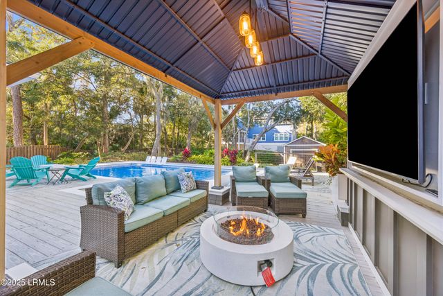 1 Firethorn Lane, Hilton Head Island, SC 29928