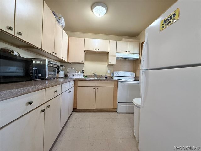 50 Risher Avenue, Inglis, FL 34449