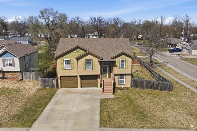 604 W Pine Street, Junction City, KS 66441