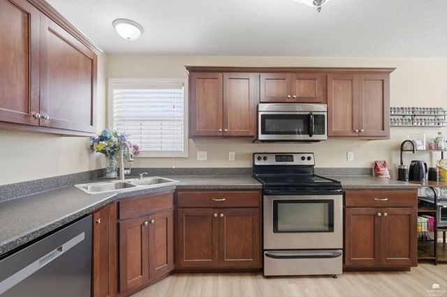 604 W Pine Street, Junction City, KS 66441