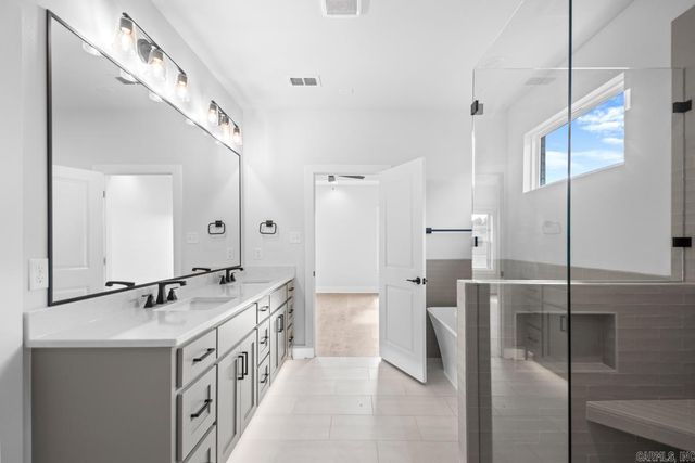 105 Dylan, Benton, AR 72015