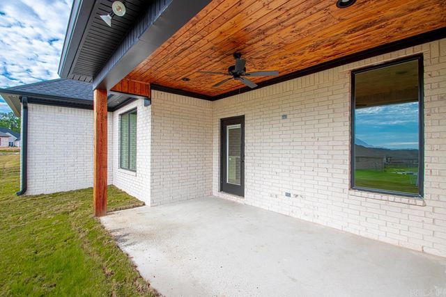 105 Dylan, Benton, AR 72015