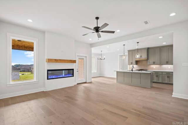 105 Dylan, Benton, AR 72015