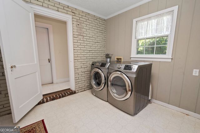 605 Avenue E, West Point, GA 31833
