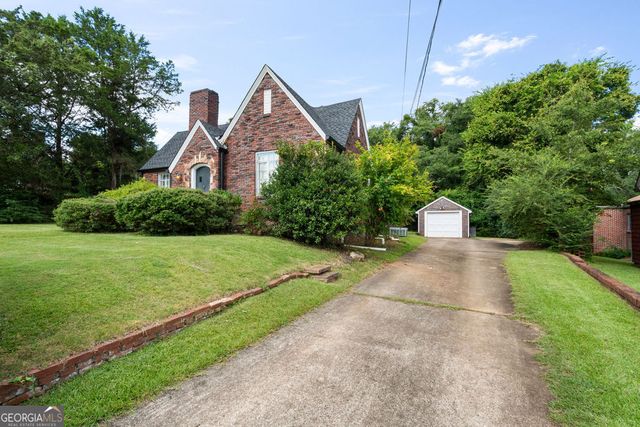 605 Avenue E, West Point, GA 31833