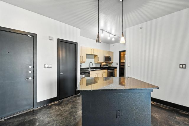 4414 Cedar Springs Road 124, Dallas, TX 75219