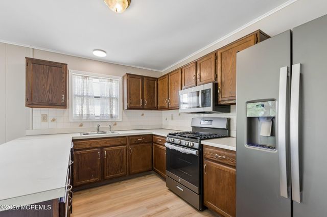 10 Purnell Street, Toms River, NJ 08757