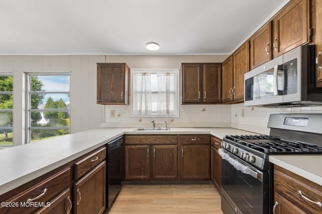 10 Purnell Street, Toms River, NJ 08757