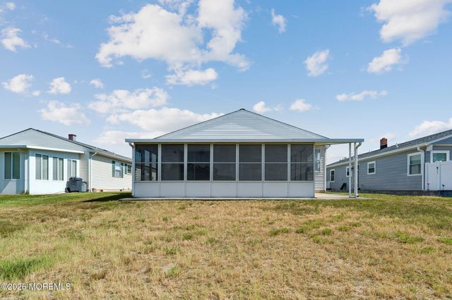 10 Purnell Street, Toms River, NJ 08757