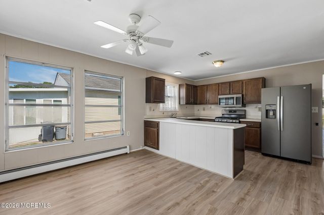 10 Purnell Street, Toms River, NJ 08757