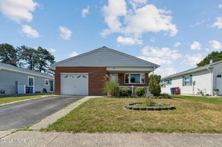 10 Purnell Street, Toms River, NJ 08757